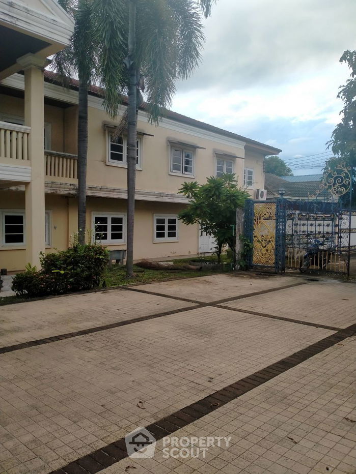 picture 7-BR House in Suan Luang (ID 878370) - 3/7