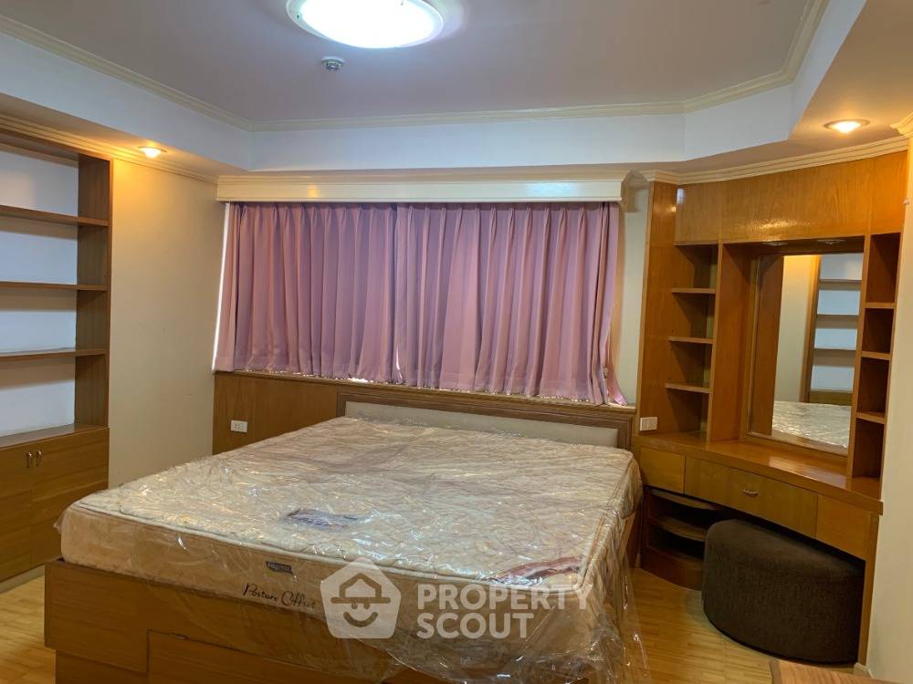 picture 2-BR Condo at Srivara Mansion Condominium 1 near MRT Thailand Cultural Centre (ID 761303) - 5/10