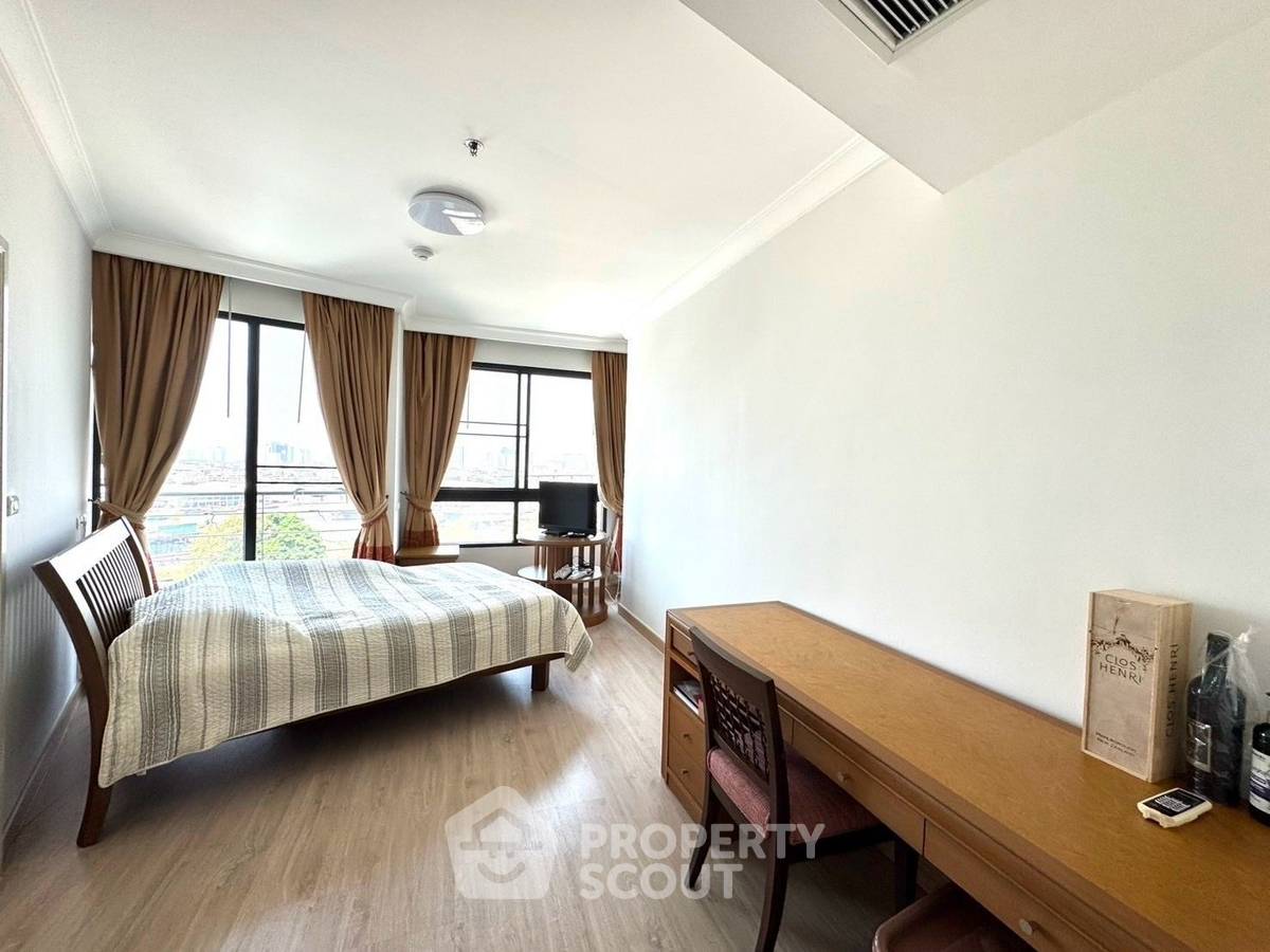 picture 4-BR Condo at Supalai Casa Riva close to Thanon Tok (ID 2258794) - 3/8
