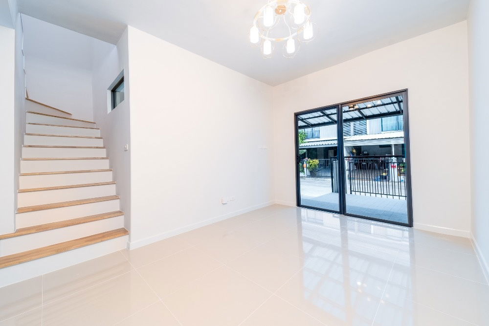 รูป 🏡 ขายทาวน์โฮม2ชั้น พฤกษาวิลล์ 65  ศรีสมาน รีโนเวทใหม่ พร้อมย้ายเข้าอยู่  🧭 หน้าบ้านหันรับทางทิศ ตะวันตกเฉียงใต้  - รูปที่ 5/17