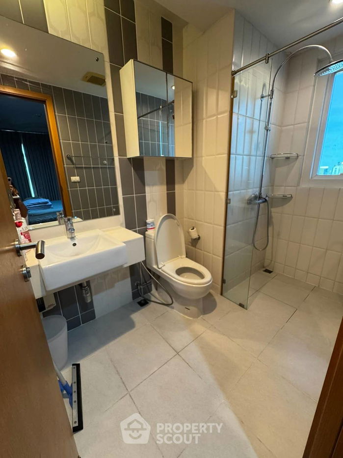 picture 2-BR Condo at Circle Condominium near MRT Phetchaburi (ID 2147217) - 4/9