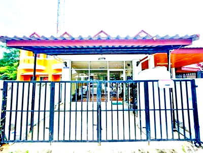 Townhouses for rent Khon Kaen : Nong Kung Market 1.4km. Lotus Khon Kaen 1.8 km. Townhouse for rent 2-storey 26 sq.wa. 206 sq.m. with