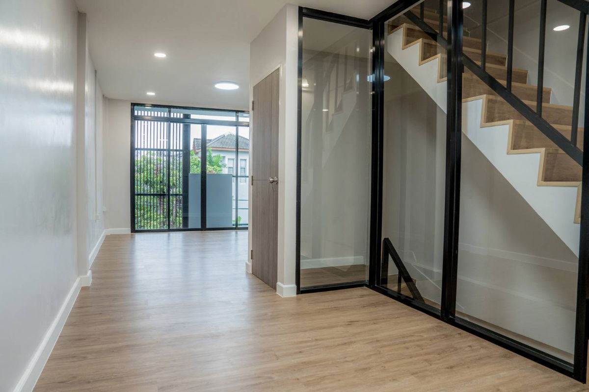 รูป ขายบ้านทาวโฮมเอกมัย สุขุมวิท65 ปรีดีพนมยงค์15 Townhome 4ชั้น ใกล้ BTSเอกมัย ทองหล่อ พระโขนง 3 ห้องนอน 4ห้องน้ำ พร้อมอยู่ ใกล้พระราม4 ทางด่ว 0879074045 - รูปที่ 12/17