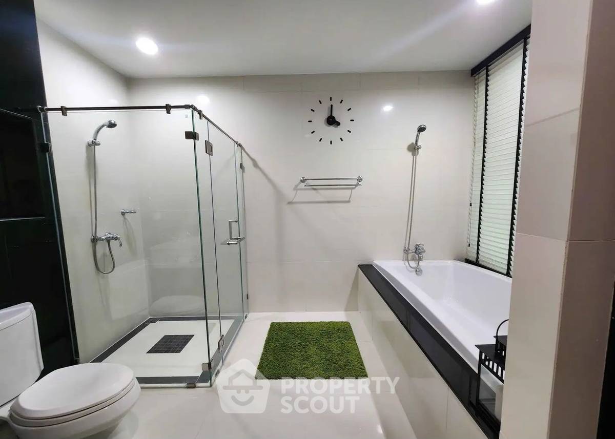 picture 1-BR Condo at The Address Chidlom near BTS Chit Lom (ID 2256445) - 10/11