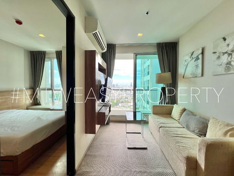 ห้องใหม่ เพิ่งตกแต่งเสร็จ ติดวอล์เปเปอร์ทั้งห้อง ชั้นสูง