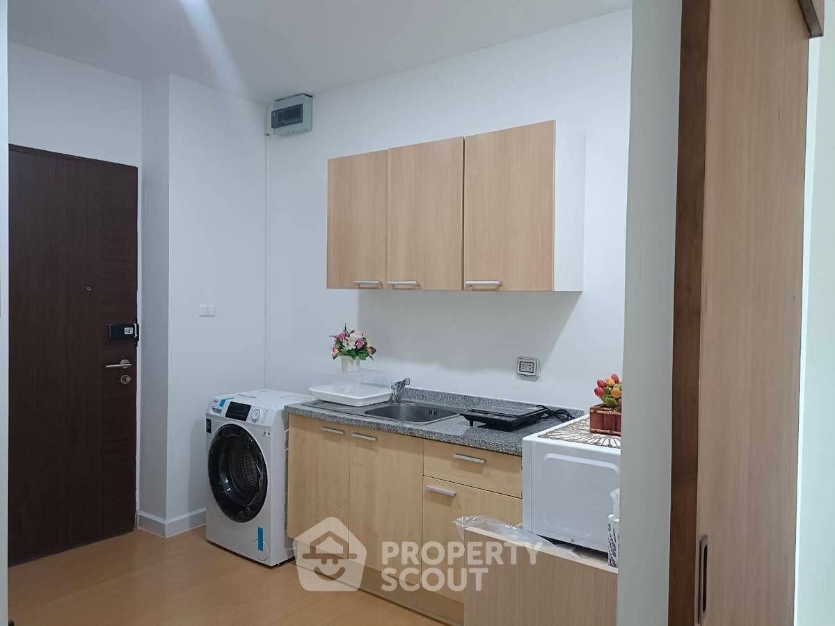 picture 1-BR Condo at The Trendy Condominium near BTS Nana (ID 2258229) - 8/14