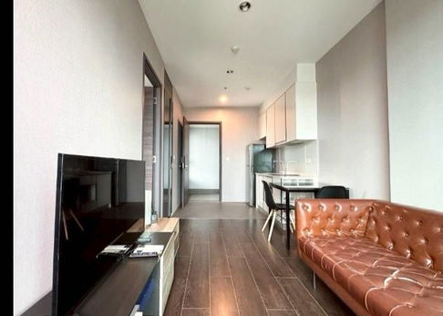 Condo for rent at C Ekkamai, 1 bedroom, 1 bathroom, 35 sq m, 27th floor.