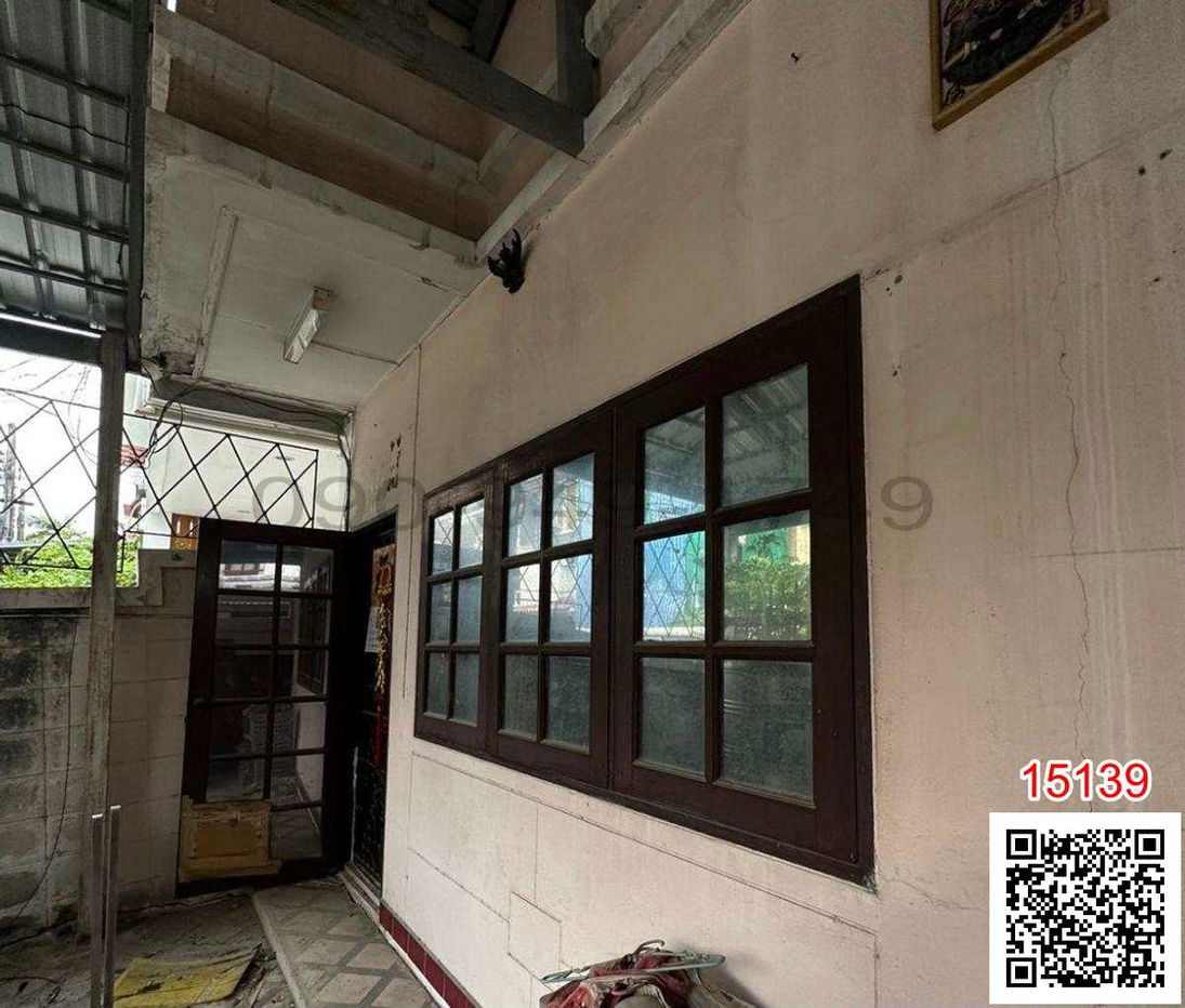 รูป เช่า โฮมออฟฟิศ 2 ชั้น ลาดพร้าว 71 ใกล้เลียบด่วน, MRT, BTS (อนาคต), Central Eastville - รูปที่ 4/5