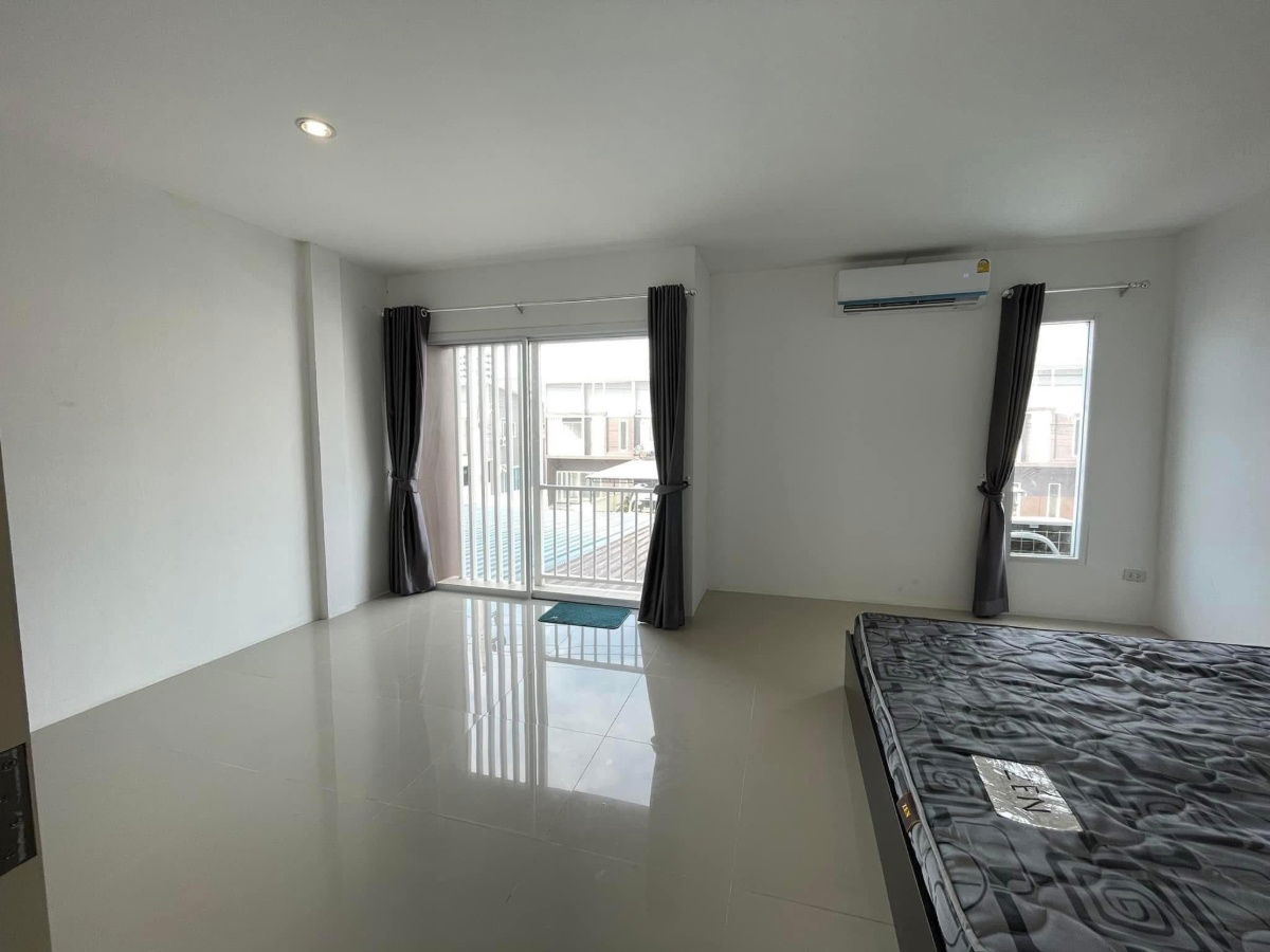picture UK06-072 🏡Luxury house for rent, The Icon Sriracha 💰Rental price: - 10,000 baht/month (water and electricity)  - 3/16