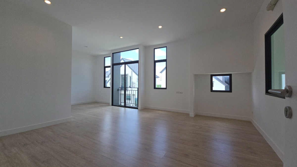 picture Specious & Elegant Home with 6.5m Double Volume next to Central Gargen, 7.99 MB - 22/33