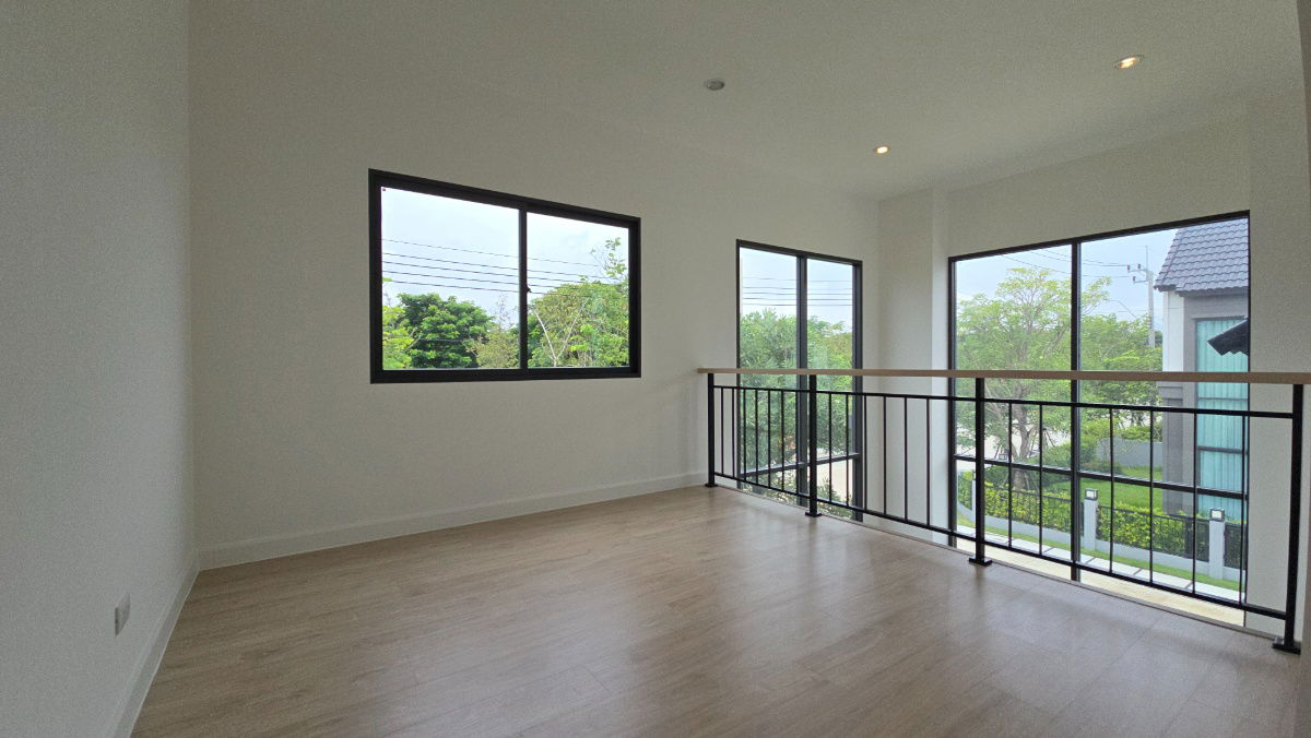 picture Saransiri Srivaree 2 - Luxury Corner House next to Central Garden and Club House, Only 9.19 MB - 17/29