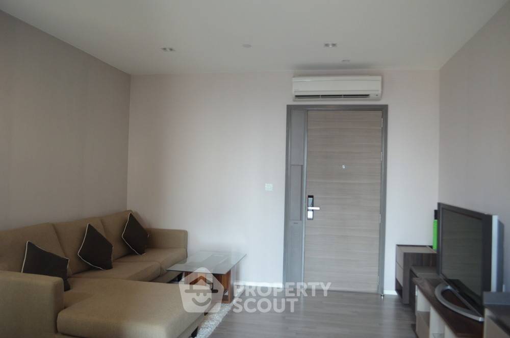 picture 1-BR Condo at The Room Sukhumvit 69 near BTS Phra Khanong (ID 384795) - 4/7