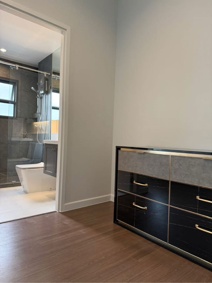 picture  For rent ✨ Setthasiri Bangna KM.10 🔥 Line ID @034etfin 📲 4 bedroom 4 bathroom ✨ - 13/22