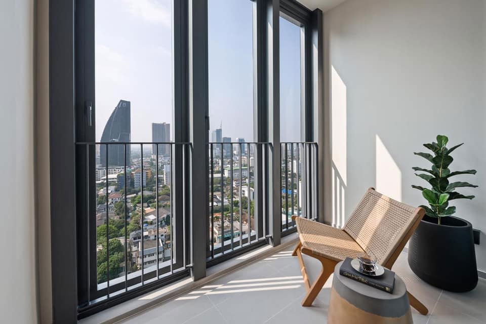รูป ✅ ✅ BEATNIQ Sukhumvit 32 , Super Luxury 1 ห้องนอน ตกแต่งครบ พร้อมเข้าอยู่ ติดต่อไลน์ @bktasset หรือโทร 095-325-8928 - รูปที่ 10/11