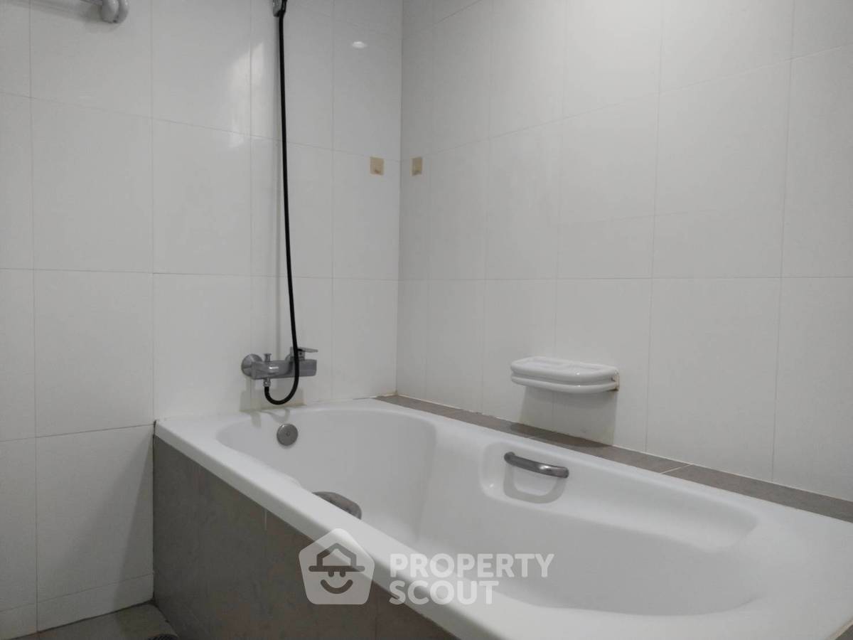 picture 3-BR Condo at Tai Ping Towers Sukhumvit 63 near ARL Ramkhamhaeng (ID 2256931) - 13/13
