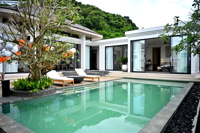 Houses for sale Phuket : Luxury Pool Villa in the Heart of Kata, Phuket