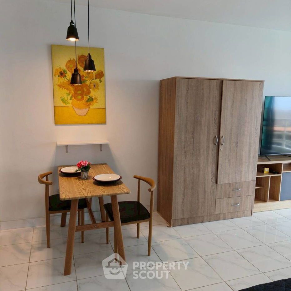 picture Studio Condo at View Talay 5 Condominium Jomtien close to Jomtien Beach (ID 2259413) - 9/14