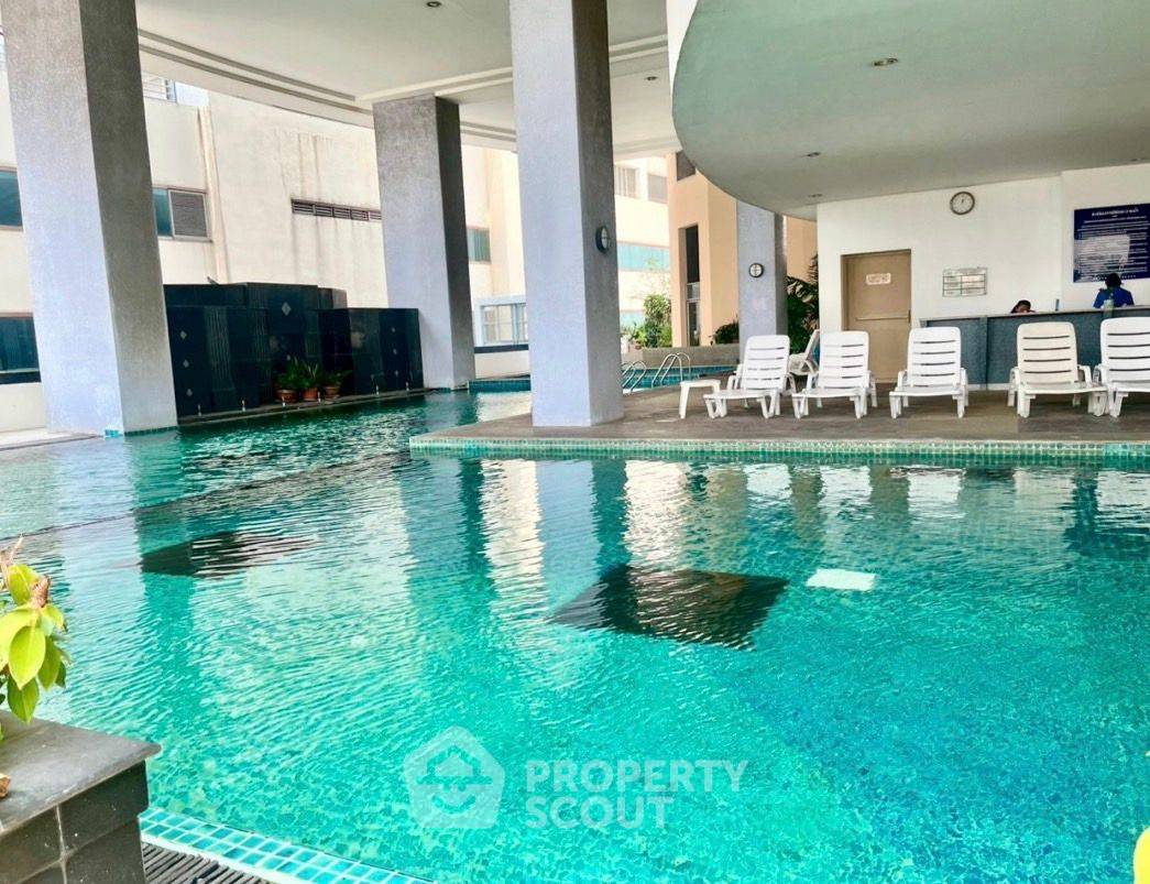 picture 2-BR Condo at Modern Home Tower Condominium near MRT Wat Mangkon (ID 2257748) - 6/6