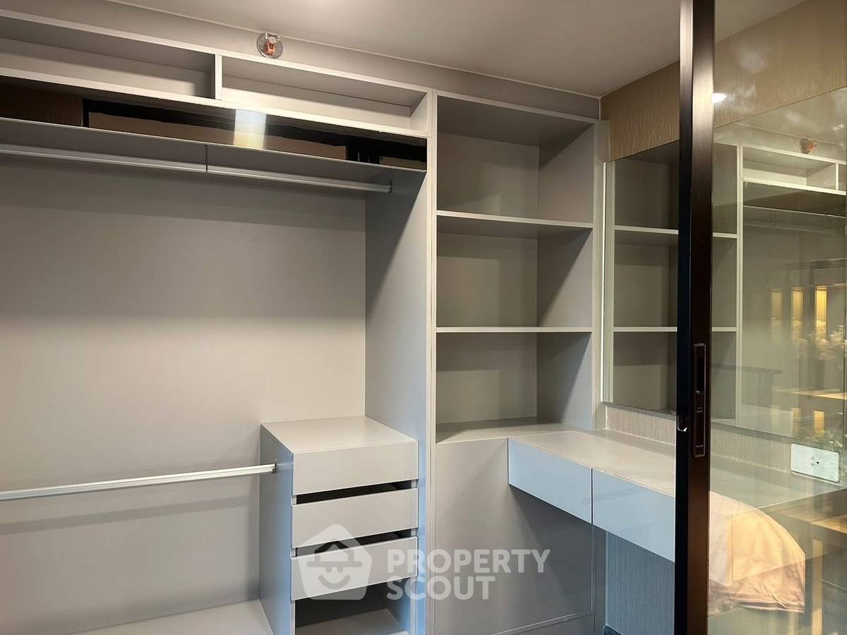 picture 2-BR Condo at Knights Bridge Space Rama 9 near MRT Phra Ram 9 (ID 2259288) - 33/38