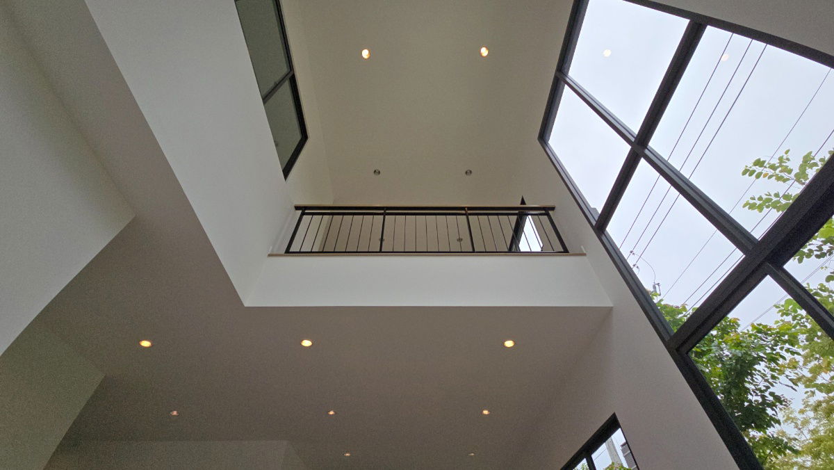 picture Rare Opportunity! Luxury Corner House with Douvle Volume hall 6.5m next to Green Park | Saransiri Serivaree 2 - 10/31