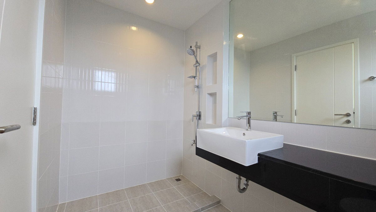 picture Exclusive Living! Corner House with Double Volume 6.5m next to Club House & Garden View - 24/31