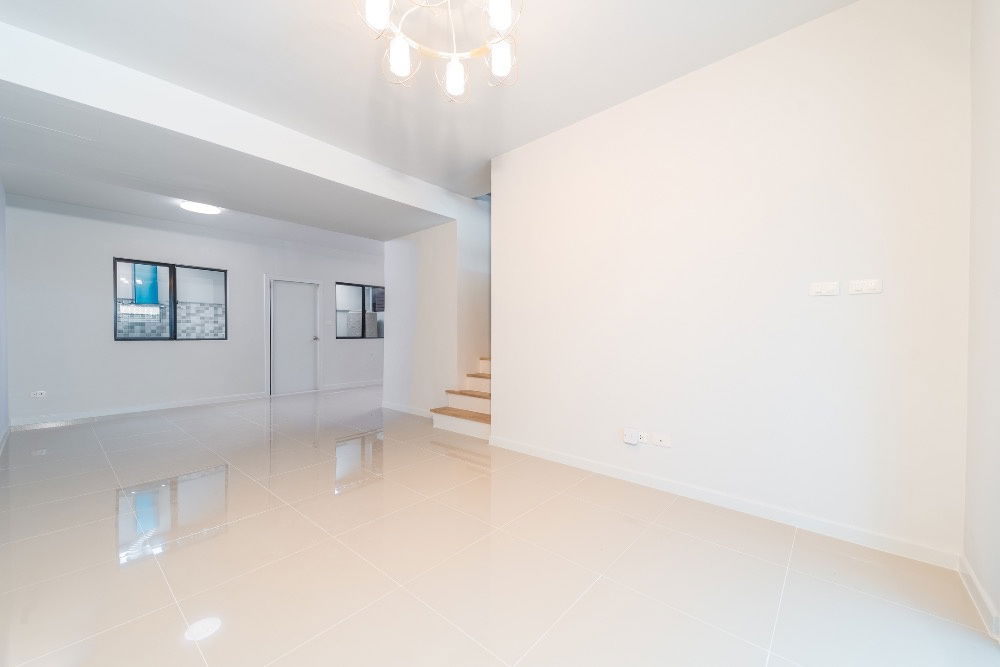 รูป 🏡 ขายทาวน์โฮม2ชั้น พฤกษาวิลล์ 65  ศรีสมาน รีโนเวทใหม่ พร้อมย้ายเข้าอยู่  🧭 หน้าบ้านหันรับทางทิศ ตะวันตกเฉียงใต้  - รูปที่ 8/17