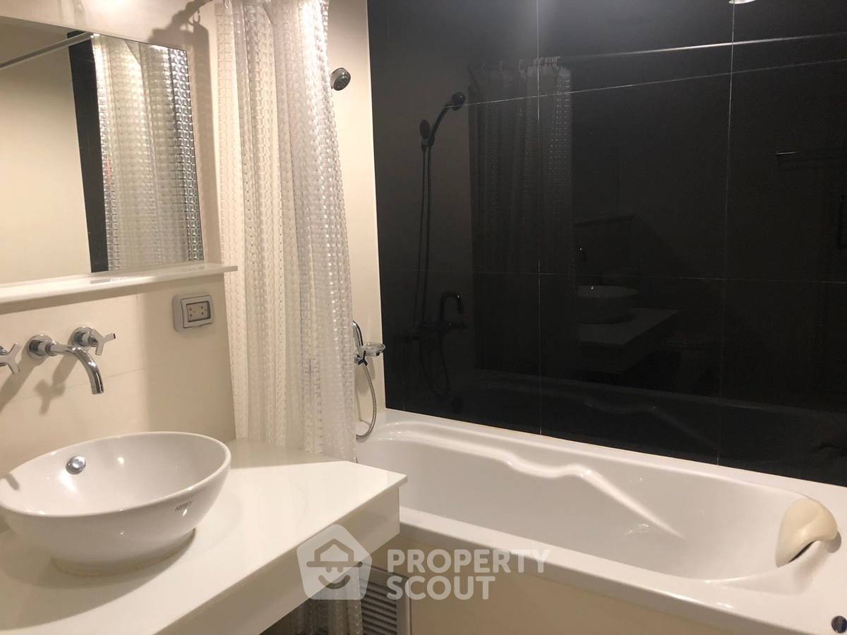 picture 2-BR Condo at The Address Sukhumvit 42 near BTS Ekkamai (ID 2257302) - 4/6
