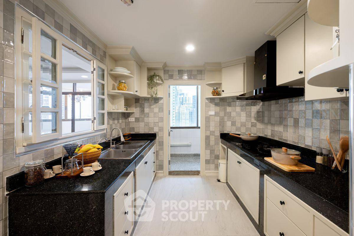 picture 3-BR Condo at The Waterford Park Sukhumvit 53 Condominium near BTS Thong Lor (ID 2112929) - 8/29