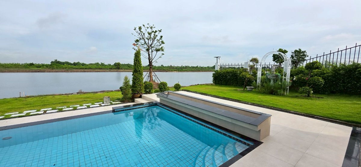 รูป บ้านหรูพลูวิลลา ริมทะเลสาบ lake view poll villa - รูปที่ 13/48