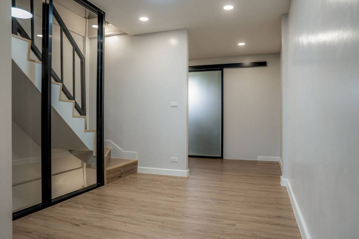 รูป ขายบ้านทาวโฮมเอกมัย สุขุมวิท65 ปรีดีพนมยงค์15 Townhome 4ชั้น ใกล้ BTSเอกมัย ทองหล่อ พระโขนง 3 ห้องนอน 4ห้องน้ำ พร้อมอยู่ ใกล้พระราม4 ทางด่ว 0879074045 - รูปที่ 5/17