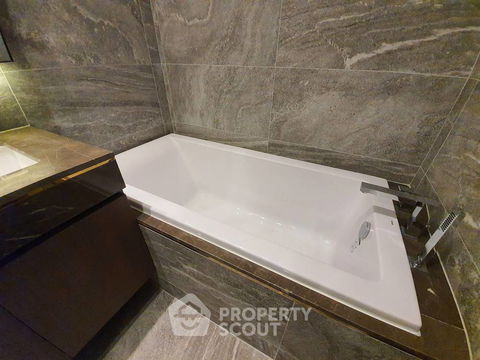 คอนโด 1-ห้องนอน ที่ ดิ เอส สุขุมวิท 36 ใกล้ BTS ทองหล่อ (ID 410595)