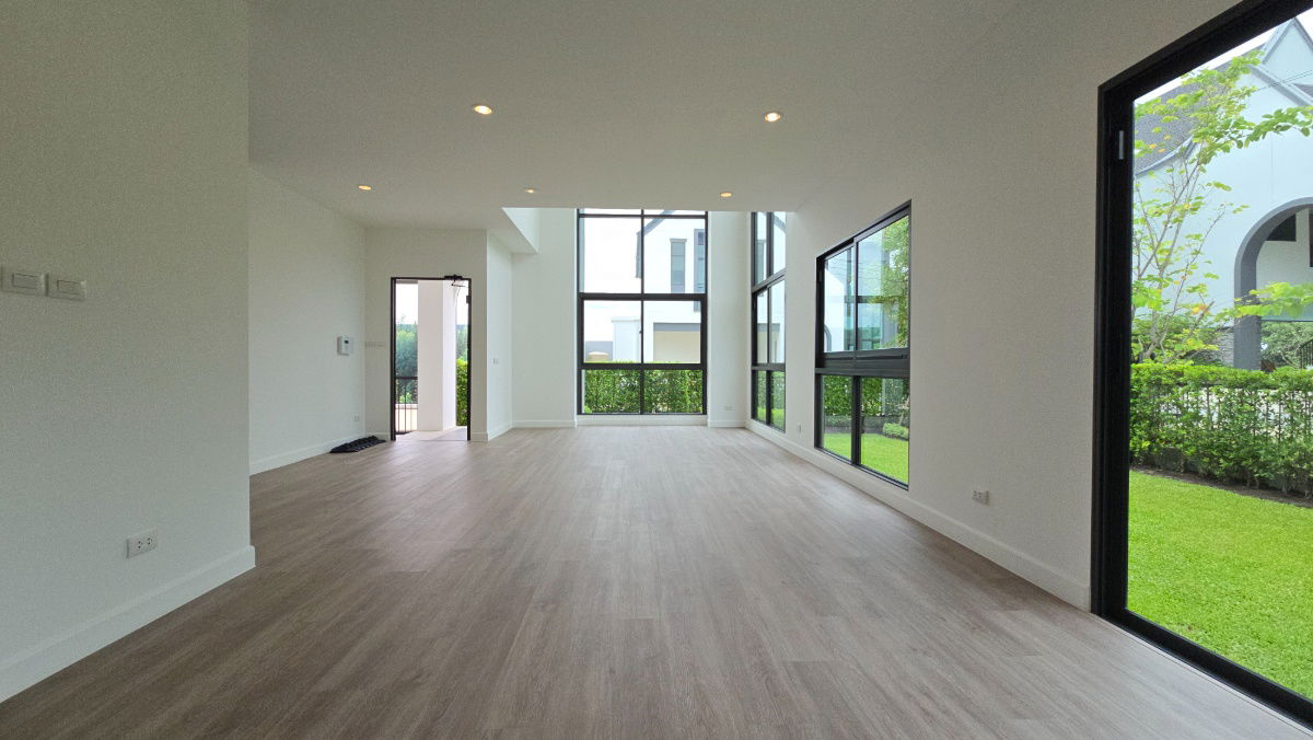 picture Exclusive Living! Corner House with Double Volume 6.5m next to Club House & Garden View - 10/31