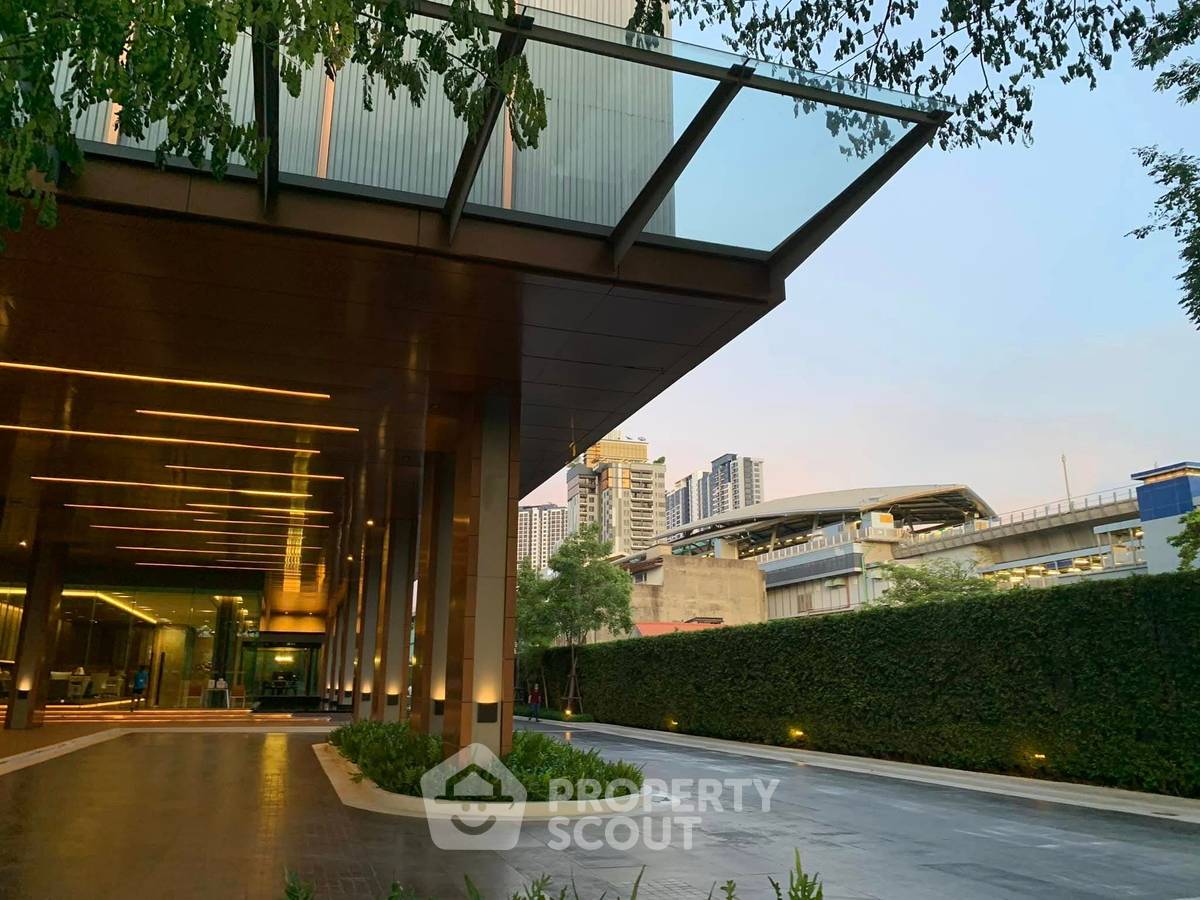 picture 2-BR Condo at 333 Riverside near MRT Bang Pho (ID 2258140) - 15/17