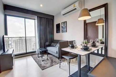 2-BR Condo at Rhythm Asoke near MRT Phra Ram 9 (ID 2248449)