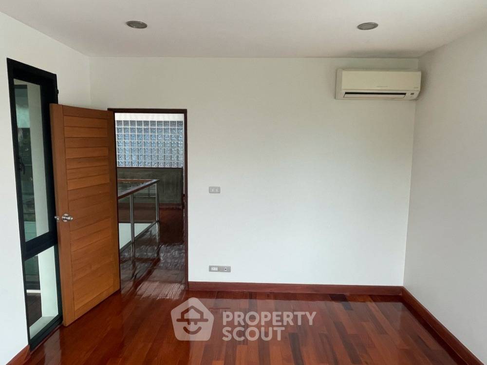 รูป บ้าน 4-ห้องนอน ใน ลาดพร้าว (ID 1351742) - รูปที่ 18/49