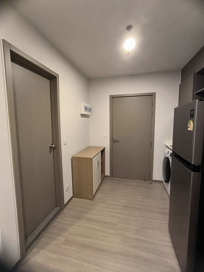 รูป ให้เช่า Aspire สุขุมวิท-พระราม4 Studio 1 ห้องนอน วิวสระว่ายน้ำยาว ขนาด 27 ตร.ม. ชั้น 11 ทิศตะวันออก - รูปที่ 4/14