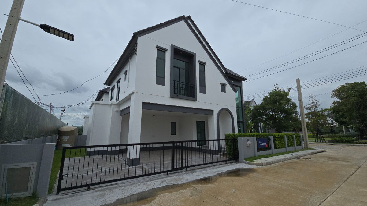 picture Saransiri Srivaree 2 - Luxury Corner House next to Central Garden and Club House, Only 9.19 MB - 2/29