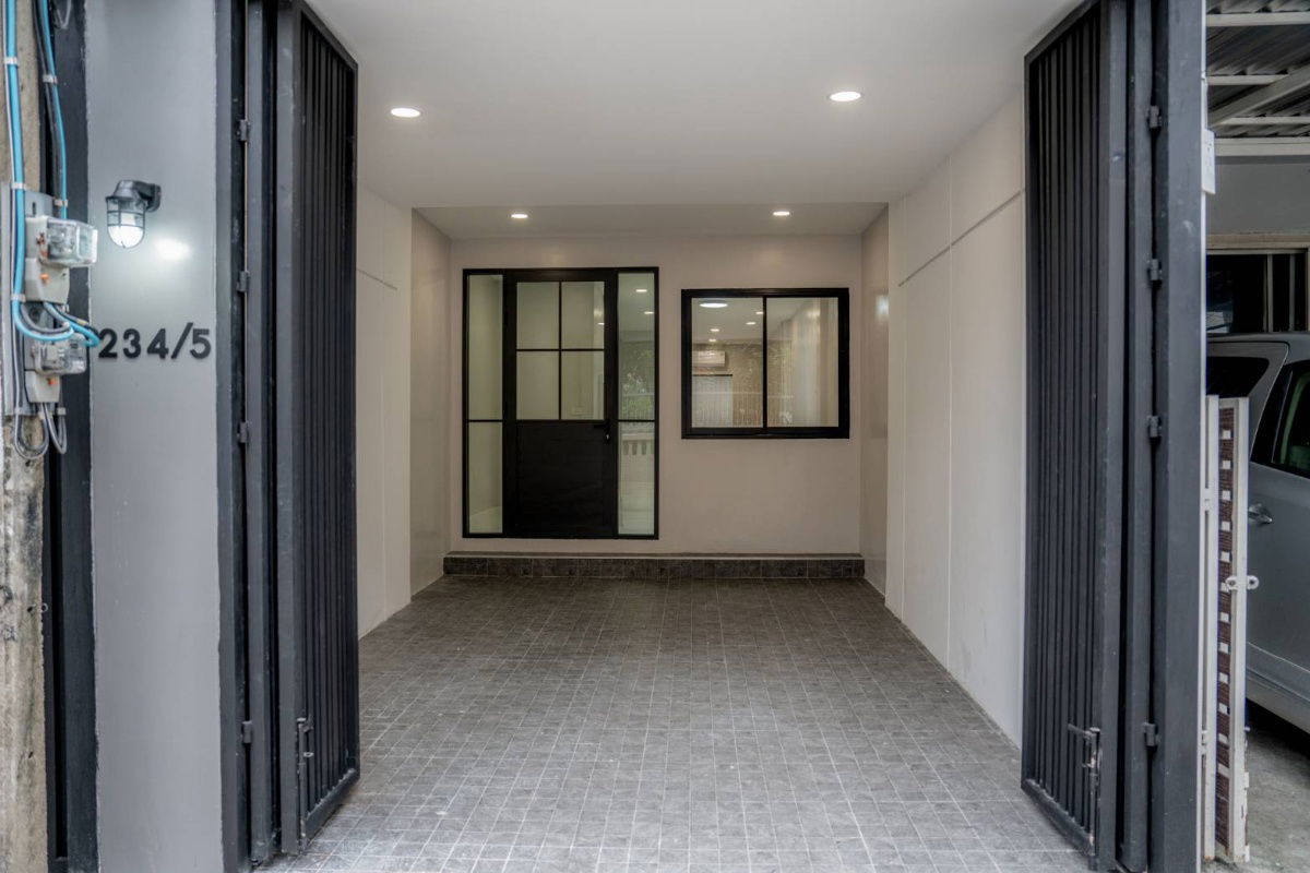 รูป ขายบ้านทาวโฮมเอกมัย สุขุมวิท65 ปรีดีพนมยงค์15 Townhome 4ชั้น ใกล้ BTSเอกมัย ทองหล่อ พระโขนง 3 ห้องนอน 4ห้องน้ำ พร้อมอยู่ ใกล้พระราม4 ทางด่ว 0879074045 - รูปที่ 16/17