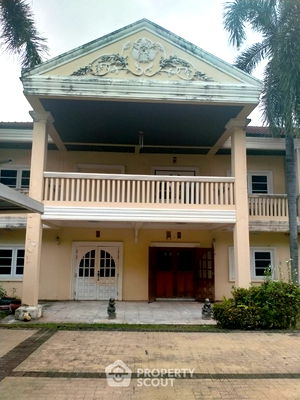 Houses for sale Bangna Commercial College : 7-BR House in Suan Luang (ID 878370)