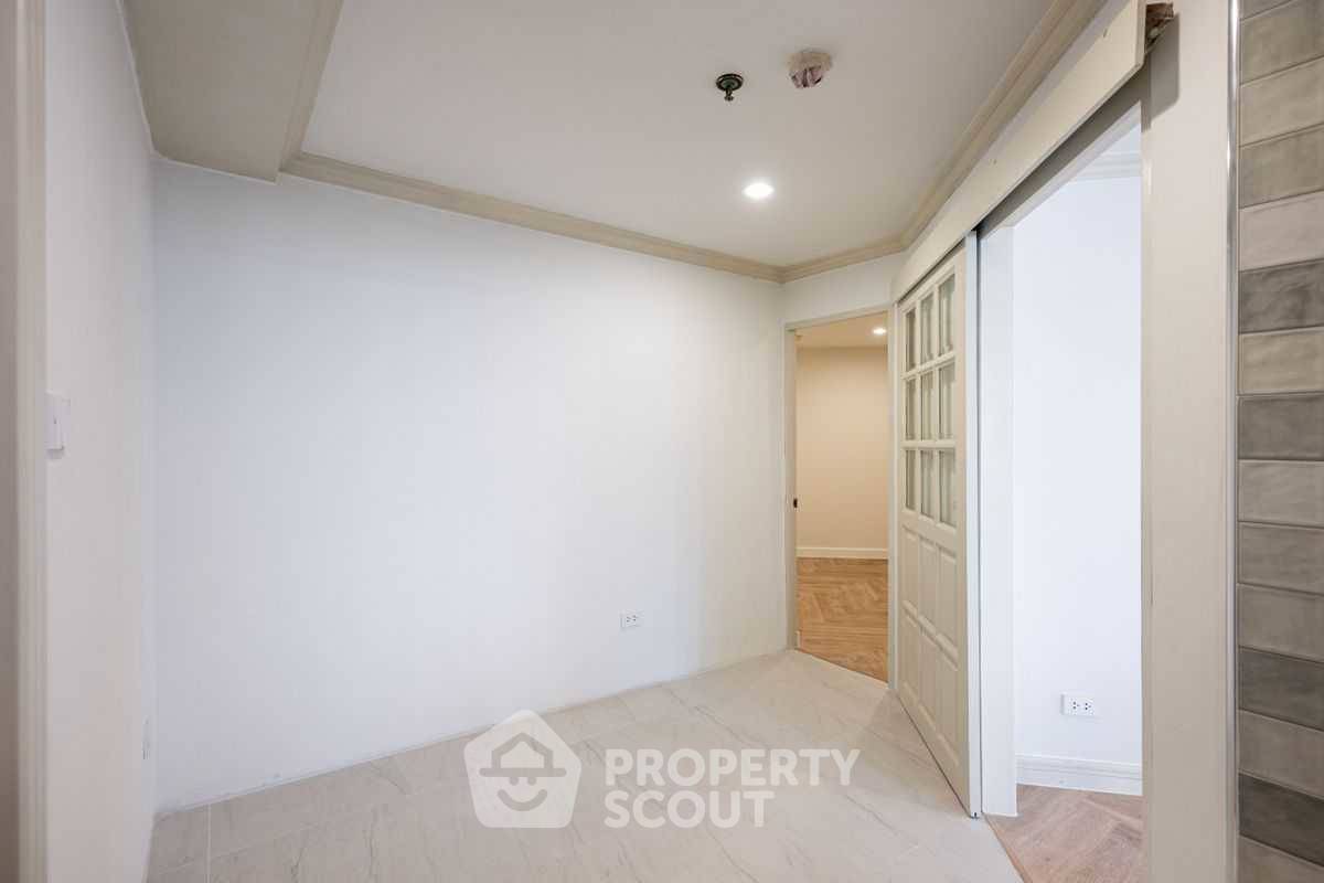 picture 3-BR Condo at The Waterford Park Sukhumvit 53 Condominium near BTS Thong Lor (ID 2112929) - 23/29