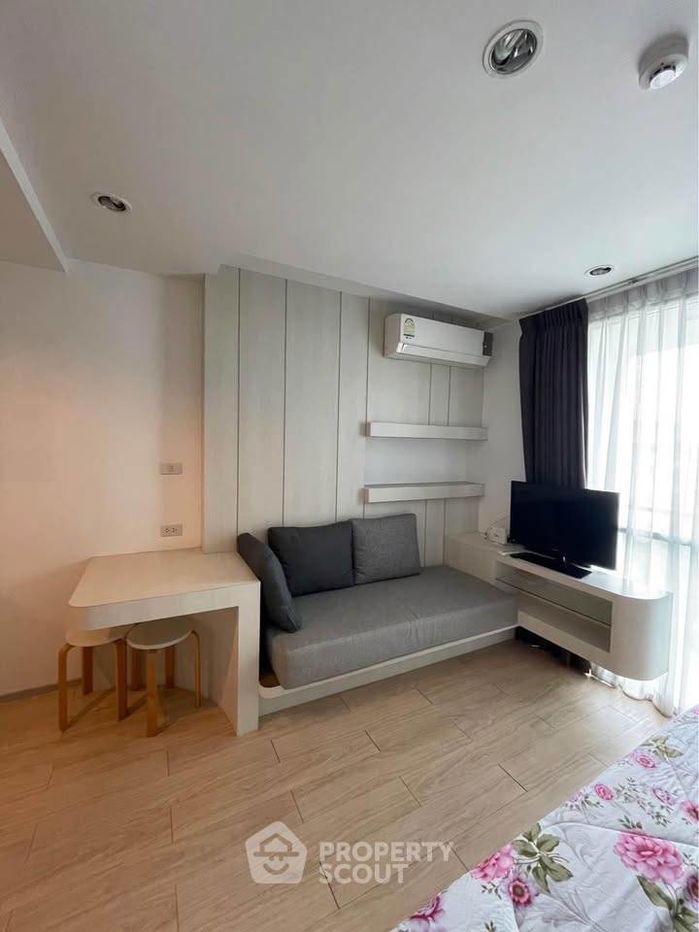 picture Studio Condo at The Chezz Metro Life close to Central Pattaya (ID 2257261) - 2/10