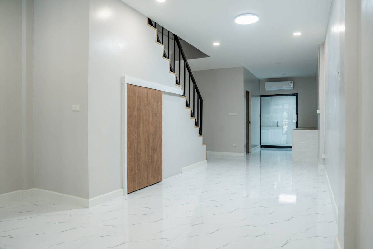 รูป ขายบ้านทาวโฮมเอกมัย สุขุมวิท65 ปรีดีพนมยงค์15 Townhome 4ชั้น ใกล้ BTSเอกมัย ทองหล่อ พระโขนง 3 ห้องนอน 4ห้องน้ำ พร้อมอยู่ ใกล้พระราม4 ทางด่ว 0879074045 - รูปที่ 1/17