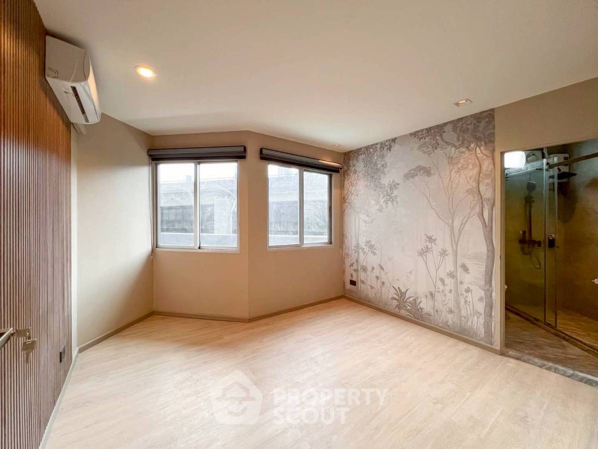 รูป คอนโด 2-ห้องนอน ที่ วิทยุ คอมเพล็กซ์ คอนโดมิเนียม ใกล้ BTS เพลินจิต (ID 2258707) - รูปที่ 10/17