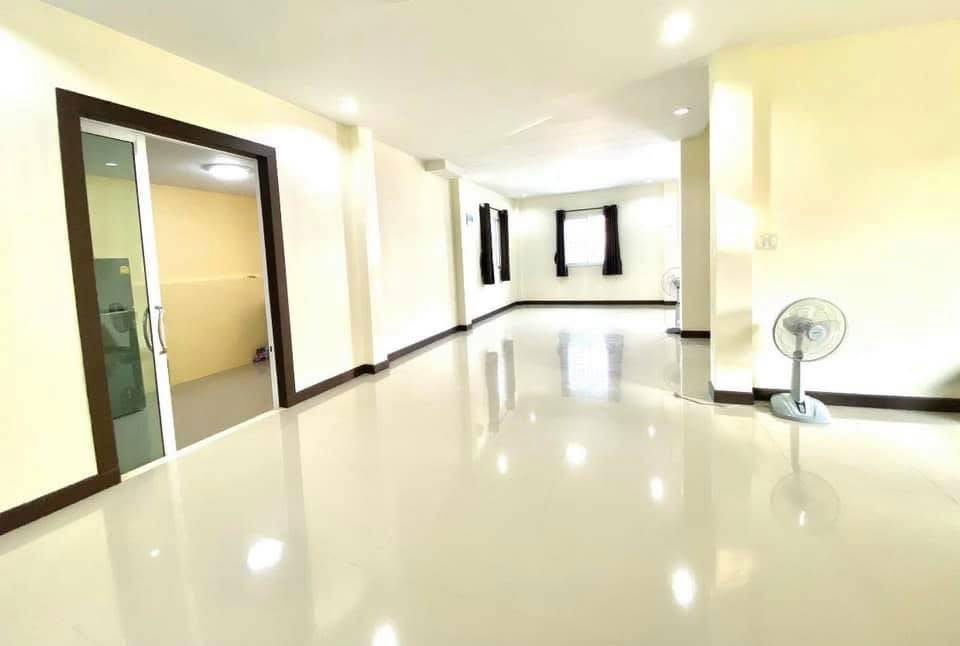 picture UK06-071 🏡House for rent, 3 bedrooms, 2 bathrooms - Soi Sakkho-Nongkham 5 💰Rental price 20,000 baht - 11/12