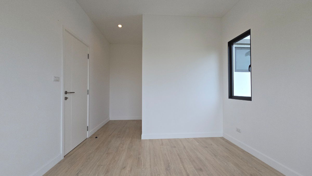 picture Exclusive Living! Corner House with Double Volume 6.5m next to Club House & Garden View - 30/31