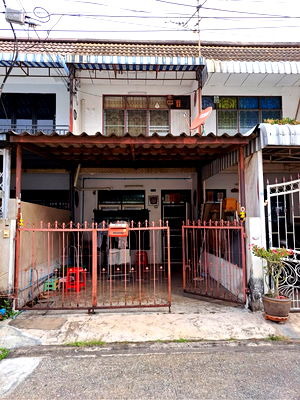 ทาวน์โฮม ถนนลาดพร้าว : 🏠 บ้านพร้อมอยู่ย่านโชคชัย 4 ลาดพร้าว 53 เงียบสงบ เดินทางง่าย ใกล้ตลาด-ห้าง ราคาดีสุดในย่านนี้!