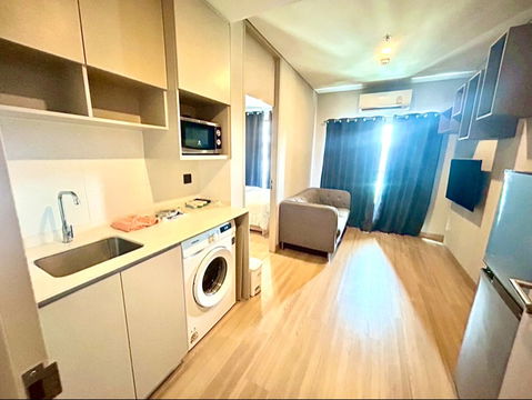 Condo Lumpini Suite Phetchaburi - Makkasan. Rent a great value!