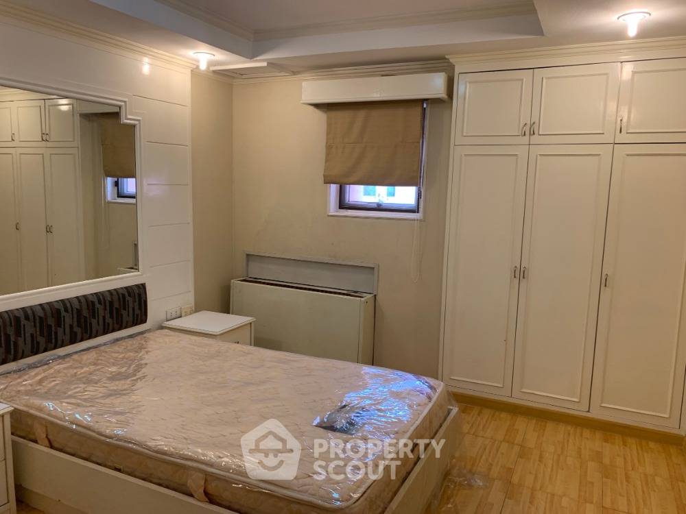 picture 2-BR Condo at Srivara Mansion Condominium 1 near MRT Thailand Cultural Centre (ID 761303) - 7/10