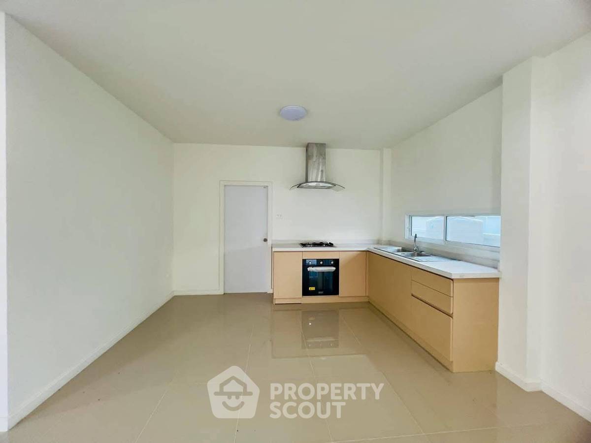 picture 3-BR House close to Huai Yai (ID 2257577) - 16/19
