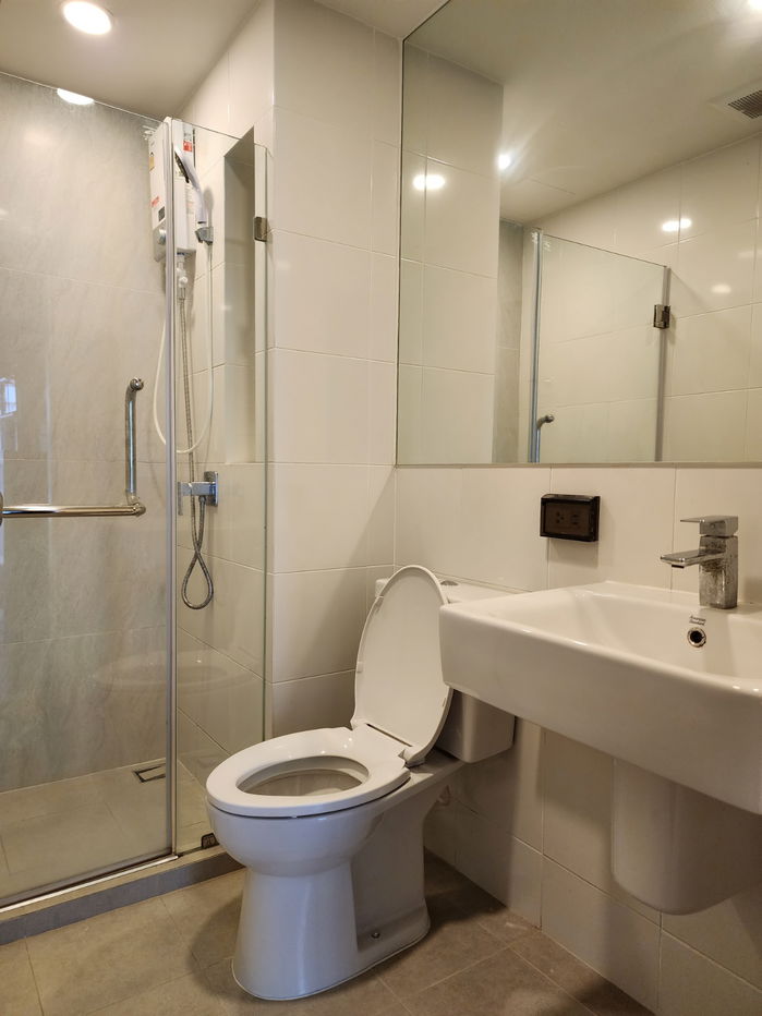 picture Condo for Rent Next to BTS – Fully Furnished with New Furniture & Appliances (The Origin Ramintra 83 Station) - 3/9